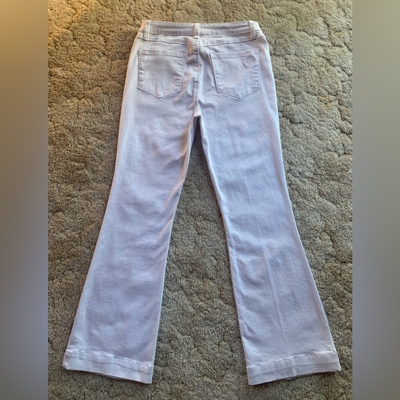 VGUC LAURIE FELT LOS ANGELES SILKY FLARE WHITE STRETCH JEANS IN SIZE M/US SIZE 8 - Picture 2 of 15